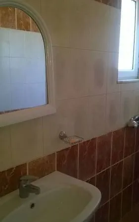 Guest house Qatips 1 *