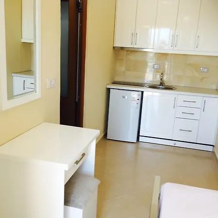 Guest house Qatips 1 *