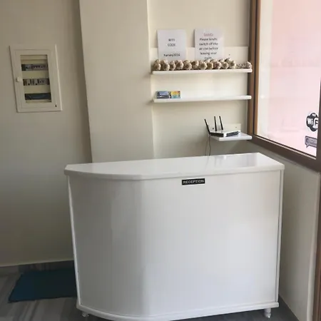 Qatips 1 Guest house Sarande