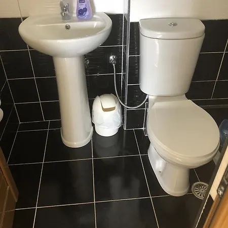 Qatips 1 Guest house Sarande