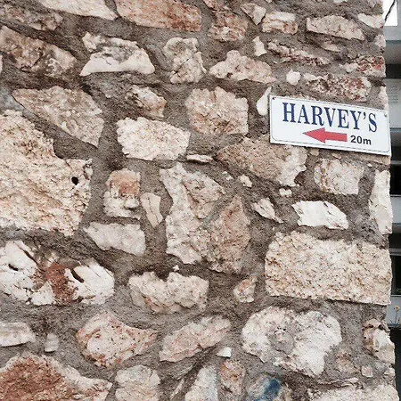 Qatips 1 Sarandë