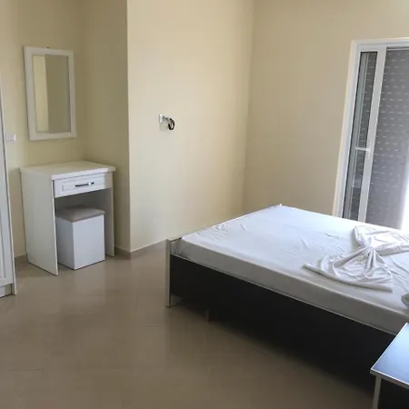 Qatips 1 * Sarandë